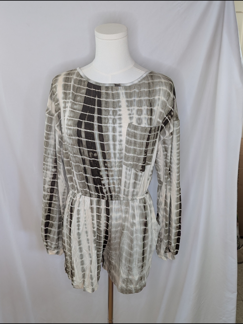 Akair Olive Black White Romper Long sleeve NWT Large
